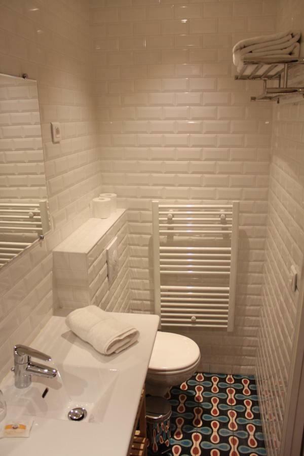 Les Toits De Paris Bed & Breakfast Eksteriør bilde