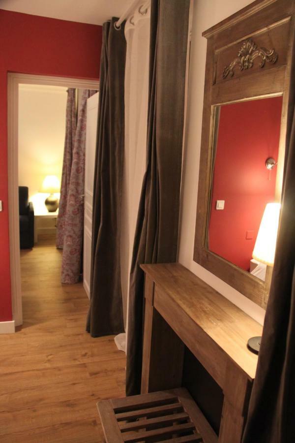 Les Toits De Paris Bed & Breakfast Eksteriør bilde