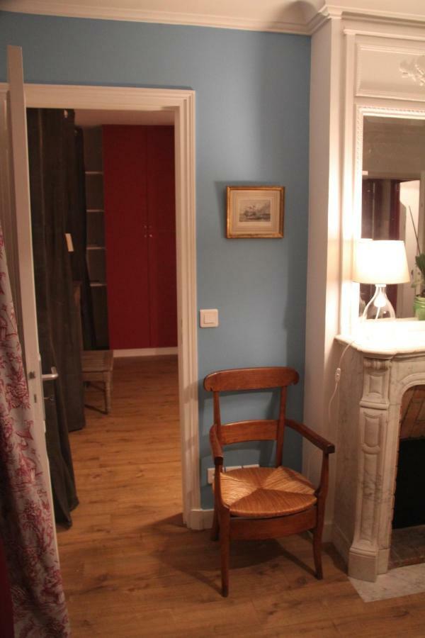 Les Toits De Paris Bed & Breakfast Eksteriør bilde