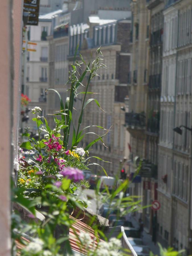 Les Toits De Paris Bed & Breakfast Eksteriør bilde